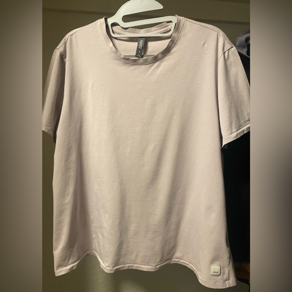 Vuori Women’s Energy Tee Shirt, Canyon Clay